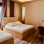Lungomare 3* Vlorë
