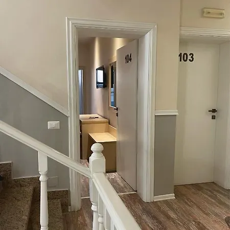 Lungomare Szálloda 3*