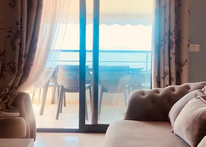 Lungomare Szálloda 3*
