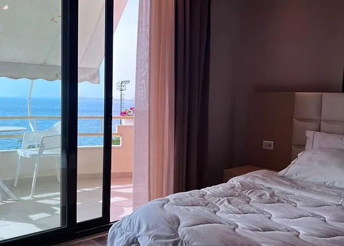 Lungomare Szálloda 3*