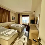 Hotel Lungomare 3*