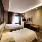 Lungomare Hotel 3*