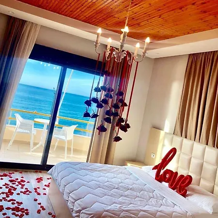 Lungomare Hotel 3*