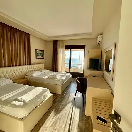 Hotel Lungomare 3*
