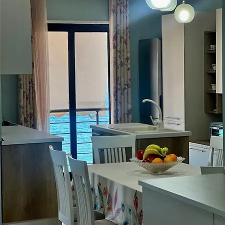 Lungomare 3* Avlonya