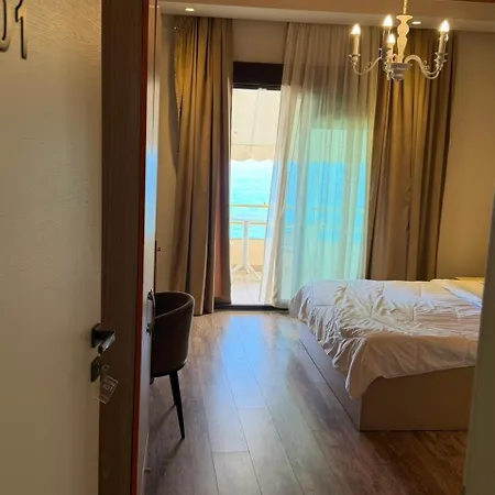 Lungomare فلورا