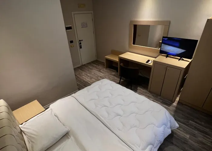 Lungomare 3* Влёра
