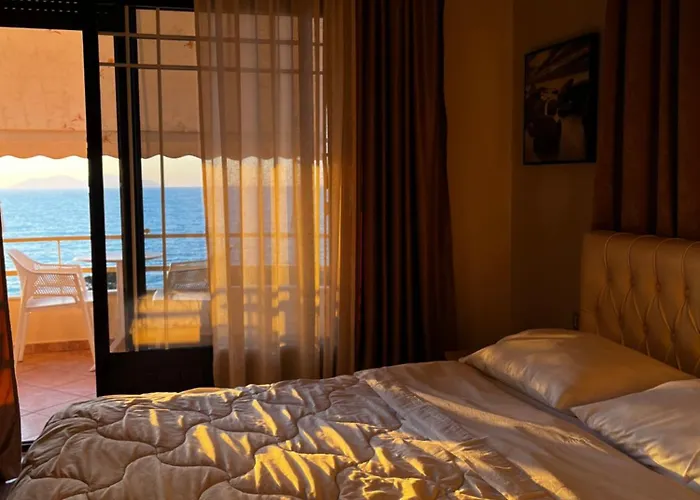 Отель Lungomare 3*